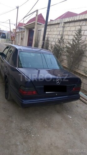 Mercedes E 200 1992, 332,500 km - 2.0 l - Bakı