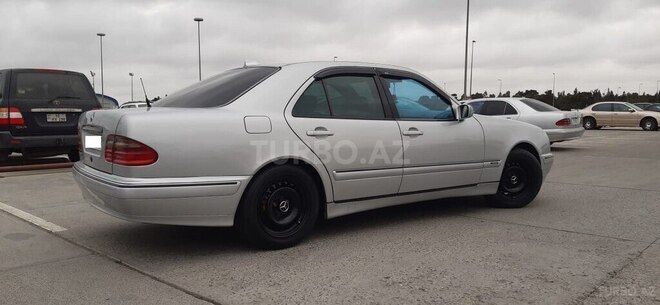 Mercedes E 220 1997, 606,600 km - 2.2 l - Bakı