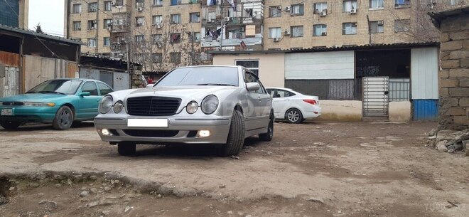 Mercedes E 220 1997, 606,600 km - 2.2 l - Bakı