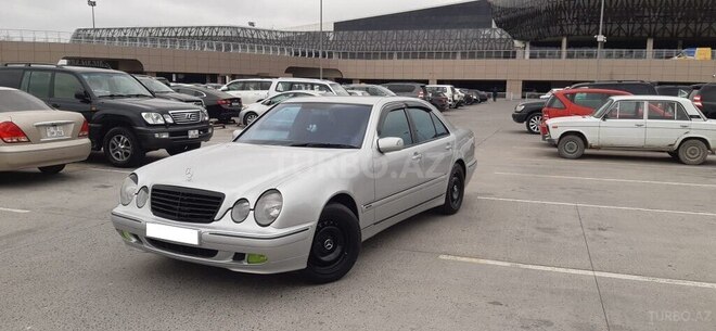 Mercedes E 220 1997, 606,600 km - 2.2 l - Bakı