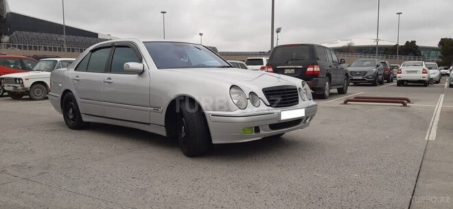 Mercedes E 220 1997, 606,600 km - 2.2 l - Bakı