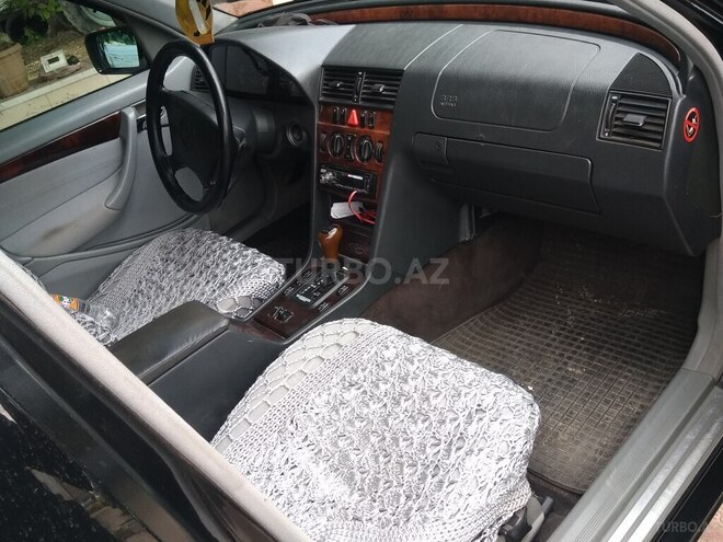 Mercedes C 200 1997, 180,000 km - 2.0 л - Tovuz