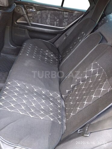 Mercedes E 230 1996, 300,000 km - 2.3 l - Zaqatala
