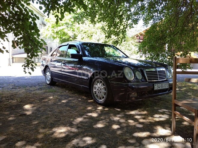 Mercedes E 230 1996, 300,000 km - 2.3 l - Zaqatala