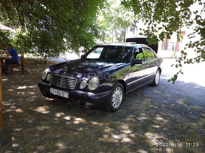 Mercedes E 230 1996, 300,000 km - 2.3 l - Zaqatala