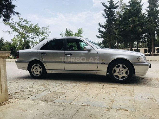 Mercedes C 220 1999, 334,000 km - 2.2 l - Bakı