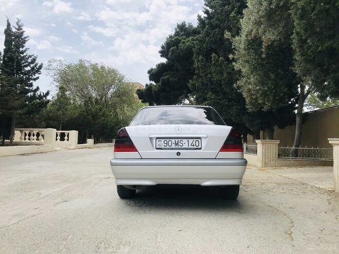 Mercedes C 220 1999, 334,000 km - 2.2 l - Bakı