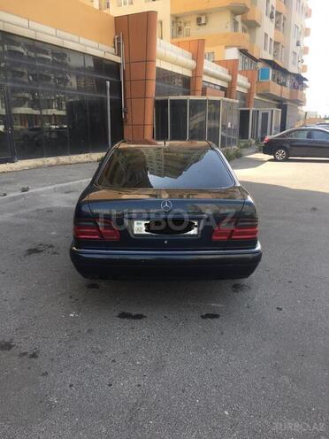 Mercedes E 230 1996, 250,000 km - 2.3 l - Bakı