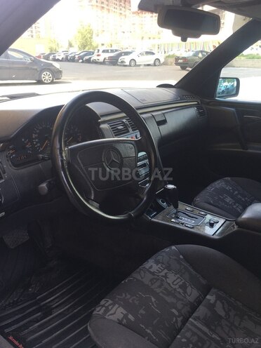 Mercedes E 230 1996, 250,000 km - 2.3 l - Bakı