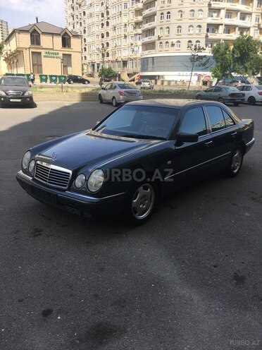 Mercedes E 230 1996, 250,000 km - 2.3 l - Bakı