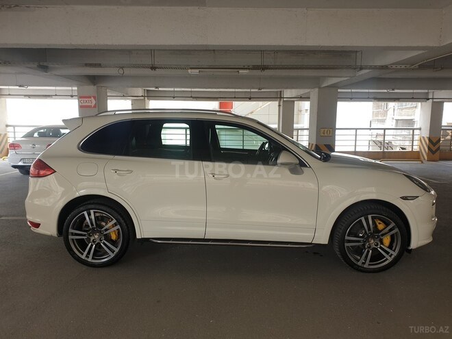Porsche Cayenne Turbo 2010, 240,000 km - 4.8 l - Bakı