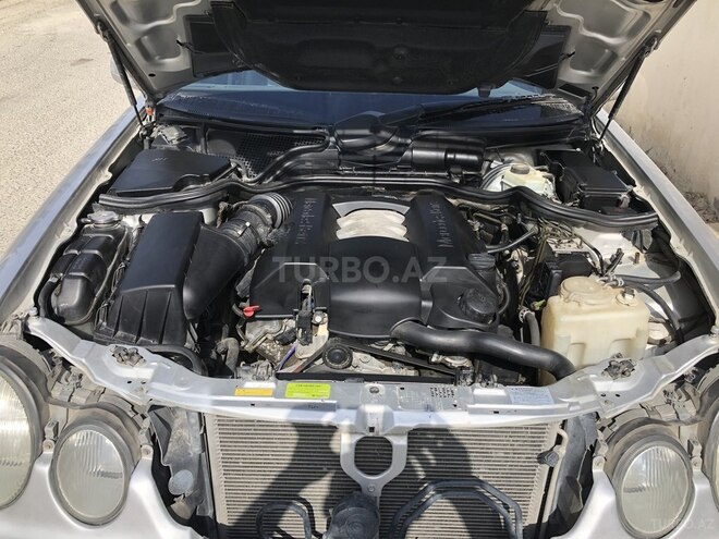 Mercedes E 240 2001, 284,000 km - 2.6 l - Bakı