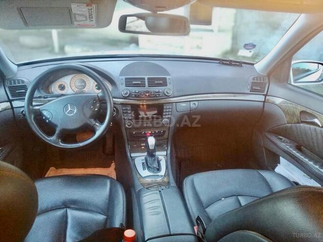 Mercedes E 240 2004, 305,000 km - 2.4 l - Bakı