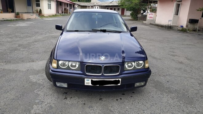 BMW 320 1994, 313,000 km - 2.0 l - Zaqatala