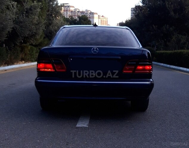 Mercedes E 200 2000, 290,000 km - 2.0 l - Bakı