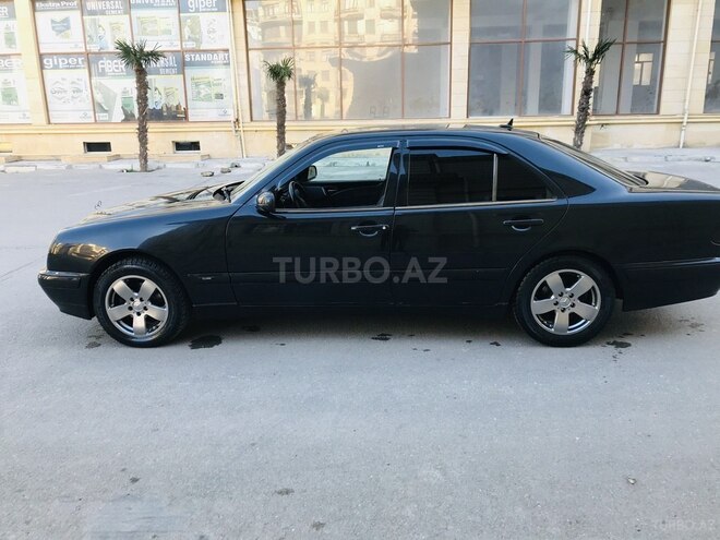 Mercedes E 220 2002, 347,000 km - 2.2 l - Xırdalan