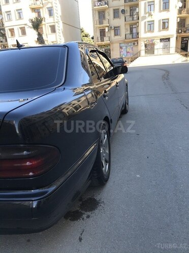 Mercedes E 220 2002, 347,000 km - 2.2 l - Xırdalan