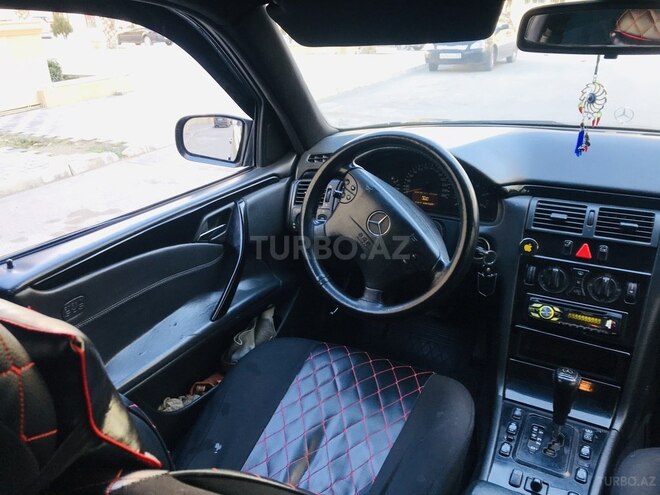 Mercedes E 220 2002, 347,000 km - 2.2 l - Xırdalan
