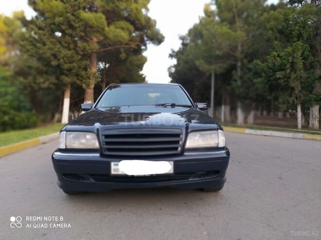 Mercedes C 230 1999, 225,000 km - 2.3 l - Sumqayıt