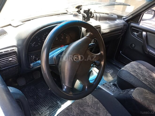 GAZ 31105 2006, 235,000 km - 2.3 л - Bakı