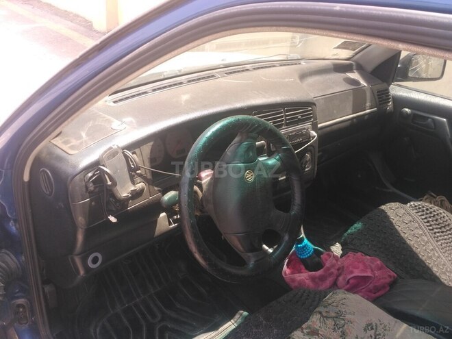 Volkswagen Golf 1996, 215,468 km - 1.9 л - Bakı
