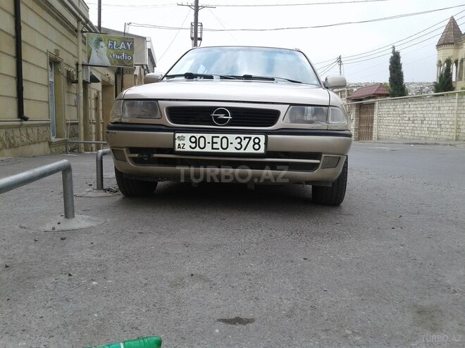 Opel Astra 1997, 222,220 km - 1.8 l - Bakı