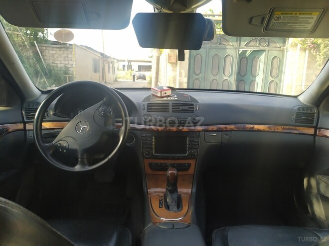 Mercedes E 200 2005, 240,000 km - 2.0 l - Bakı