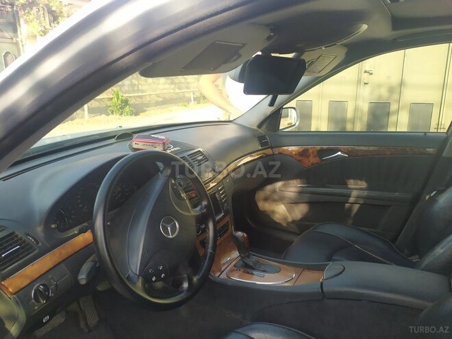Mercedes E 200 2005, 240,000 km - 2.0 l - Bakı