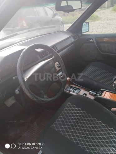Mercedes E 220 1993, 280,000 km - 2.2 l - Xırdalan