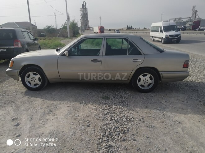 Mercedes E 220 1993, 280,000 km - 2.2 l - Xırdalan