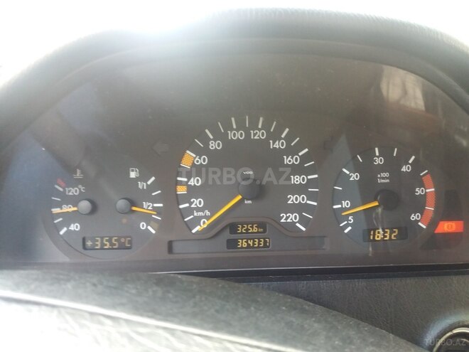 Mercedes C 220 1999, 364,000 km - 2.2 l - Bakı