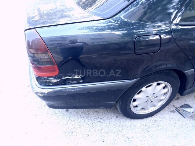Mercedes C 220 1999, 364,000 km - 2.2 l - Bakı
