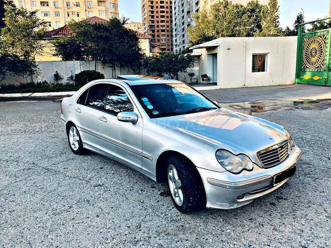 Mercedes C 240 2001, 309,000 km - 2.6 l - Bakı