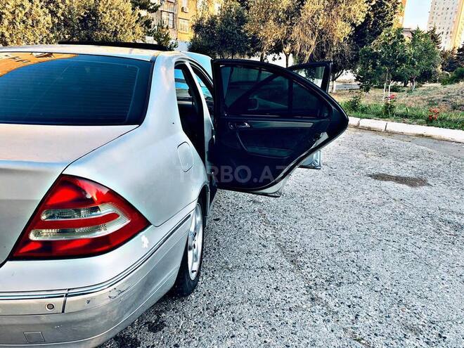 Mercedes C 240 2001, 309,000 km - 2.6 l - Bakı