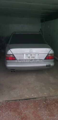 Mercedes E 320 1994, 196,421 km - 3.2 л - Mingəçevir
