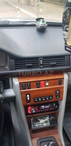 Mercedes E 320 1994, 196,421 km - 3.2 л - Mingəçevir