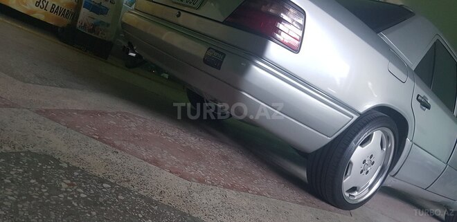 Mercedes E 320 1994, 196,421 km - 3.2 л - Mingəçevir