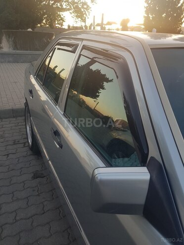 Mercedes E 320 1994, 196,421 km - 3.2 л - Mingəçevir