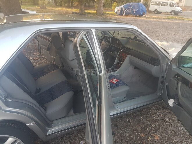 Mercedes E 320 1994, 196,421 km - 3.2 л - Mingəçevir