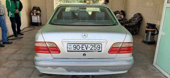 Mercedes E 240 2001, 157,476 km - 2.4 л - Şabran