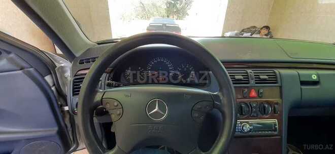Mercedes E 240 2001, 157,476 km - 2.4 л - Şabran