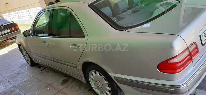 Mercedes E 240 2001, 157,476 km - 2.4 л - Şabran