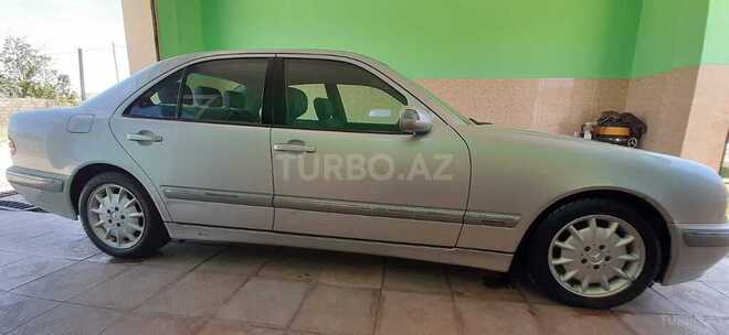 Mercedes E 240 2001, 157,476 km - 2.4 л - Şabran