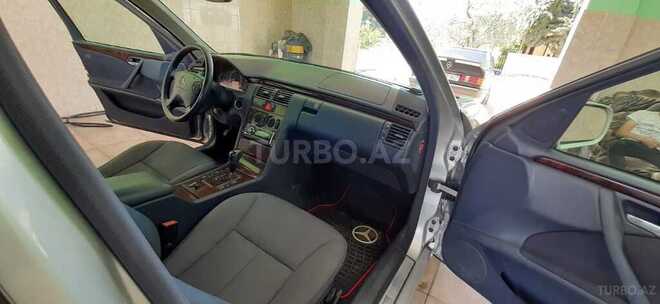 Mercedes E 240 2001, 157,476 km - 2.4 л - Şabran