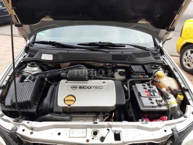 Opel Astra 2000, 300,000 km - 1.6 l - Yevlax