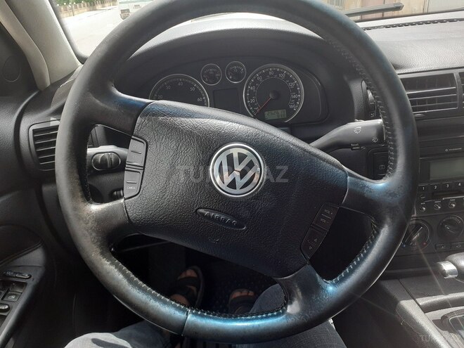 Volkswagen Passat 2003, 252,000 km - 1.8 л - Qusar