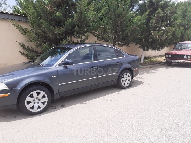 Volkswagen Passat 2003, 252,000 km - 1.8 л - Qusar
