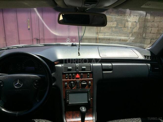 Mercedes E 270 2000, 350,000 km - 2.7 l - Bakı