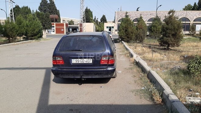 Mercedes E 220 2000, 384,000 km - 2.2 l - Gəncə