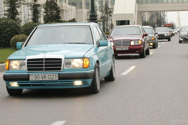 Mercedes E 260 1985, 116,798 km - 2.6 л - Sumqayıt